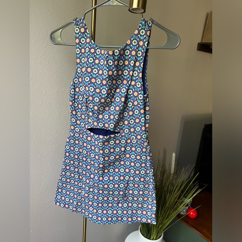 Structured, 60s style romper with a cutout by ZARA